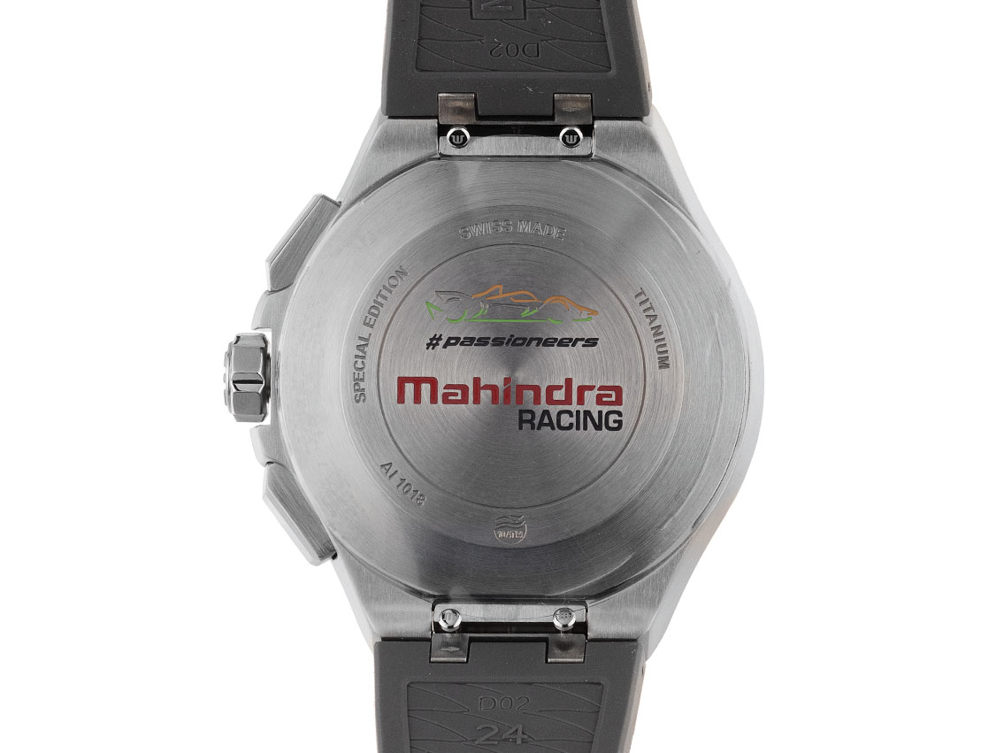 Smart Fitness Watch For Mahindra XUV500 / XUV 500 Original Sports  Touchscreen Smart Watch Bluetooth 1.3